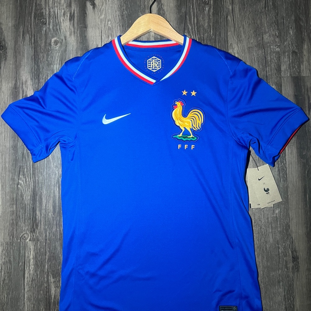 Nike Royal Blue Men's Jersey with Emblem